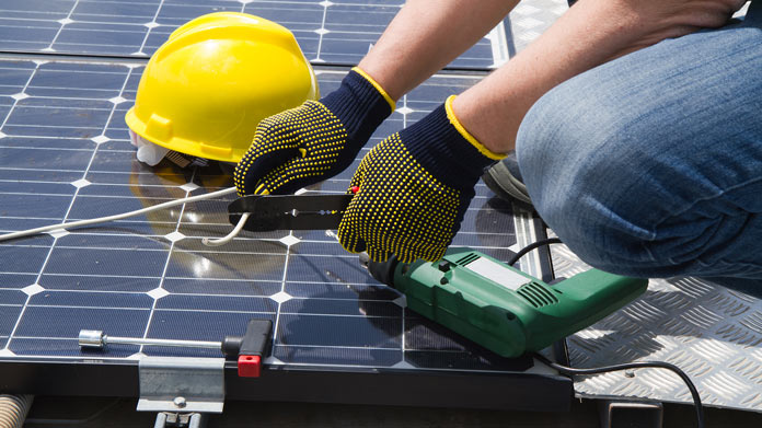 Making Money with Solar Panels: Understanding Net Metering and Feed-In Tariffs